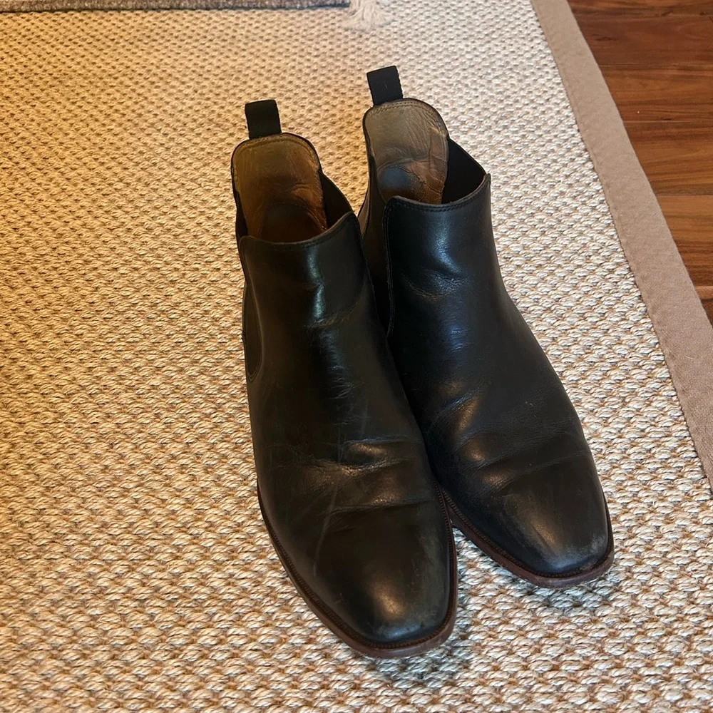 Johnston & Murphy Black Leather Chukka Boots